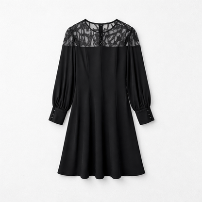 Rochie neagră cu dantelă pe umeri